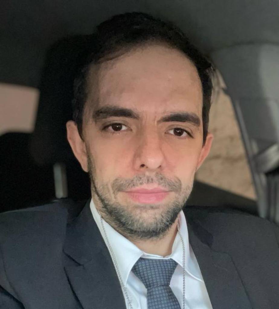 Dr. Rodrigo Camara